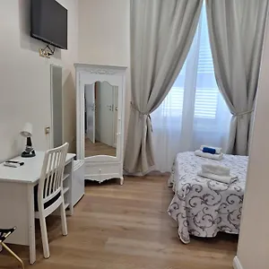 Evergreen 5*, Roma İtalya